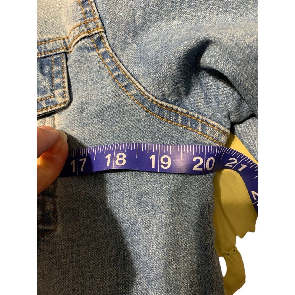 Hillsong Worship THERE IS MORE Denim Jacket Embroidered Long Sleeves Size M - Picture 9 of 9